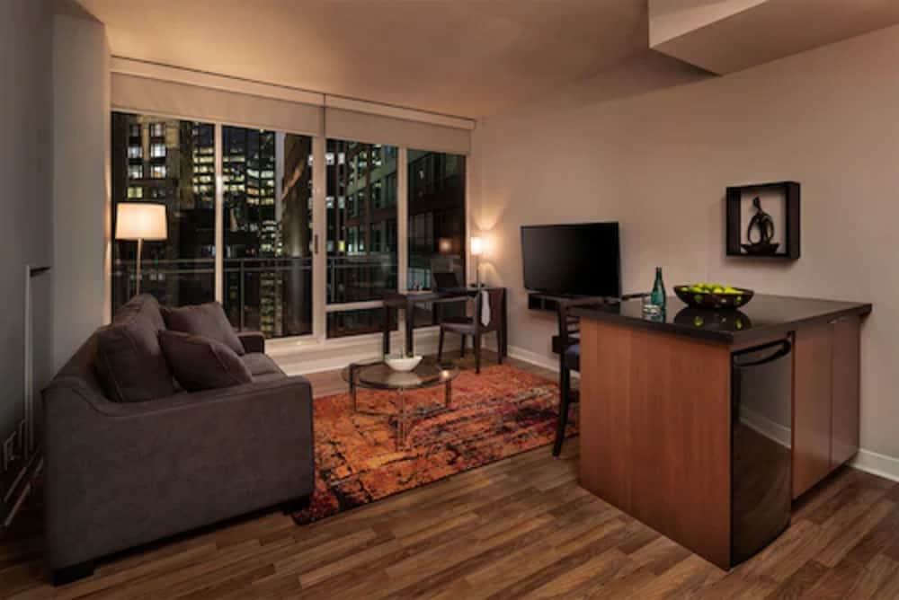 Фото Executive Hotel Cosmopolitan Toronto