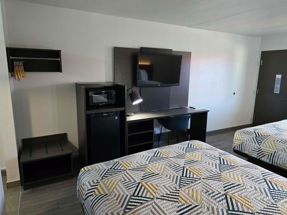 Фото Economy Inn North Oklahoma City