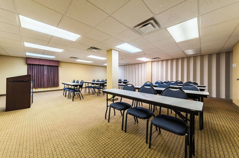 Фото Quality Inn & Suites Lafayette