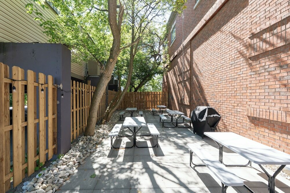 Фото Quality Suites London