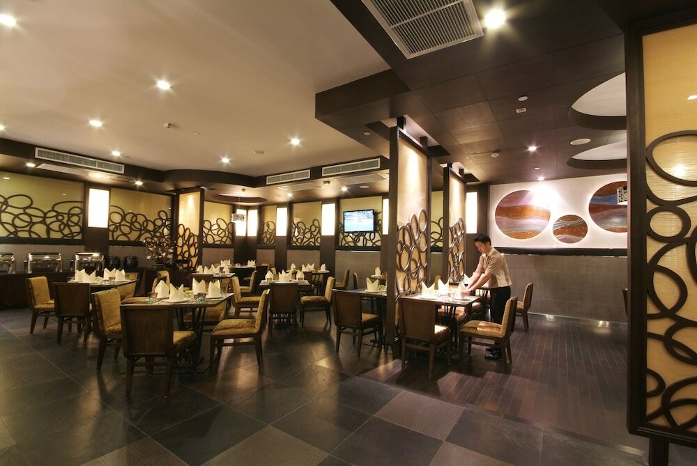 Фото Amora NeoLuxe Hotel