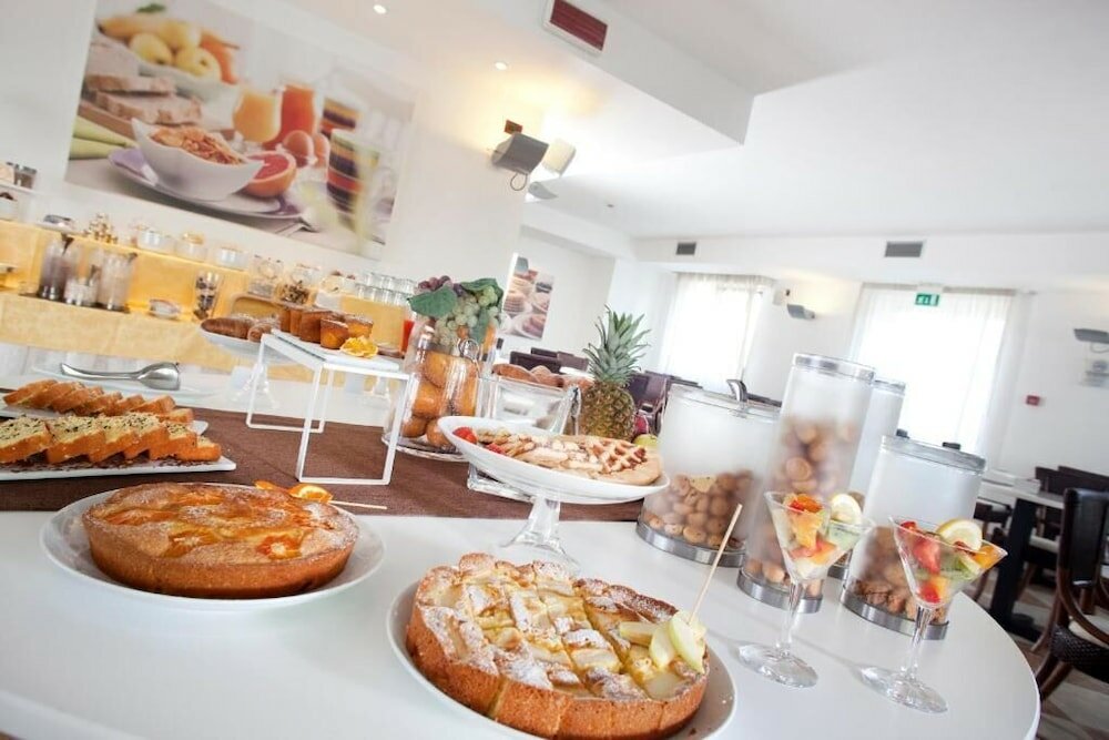 Фото Bleis Hotel