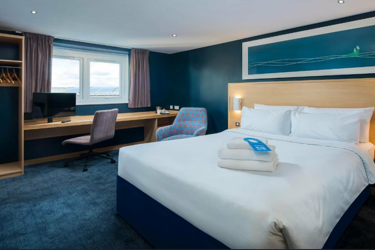 Фото Travelodge Manchester Ancoats Hotel