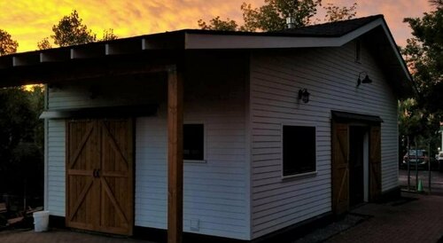 Гостиница Bunk+Brew Historic Lucas House - Hostel в Бенде