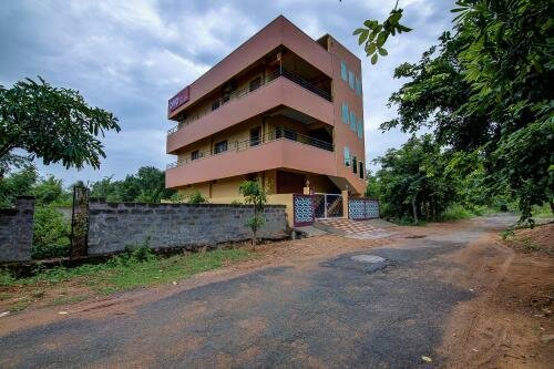 Oyo 10043 Srk Guesthouse