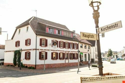 Гостиница Hotel Löwen в Карлсруэ