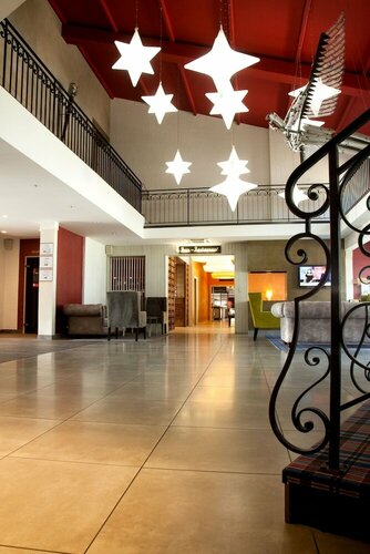 Гостиница Logis Hotel Le Rabelais в Фонтене-ле-Конте
