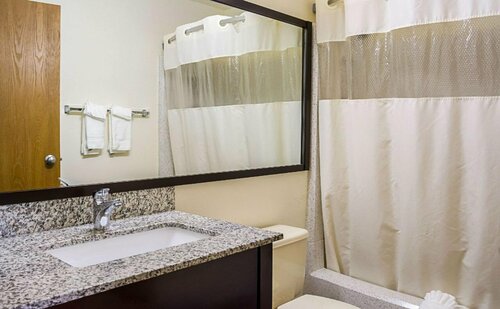 Гостиница Quality Inn & Suites Clackamas Portland в Лейк Освего