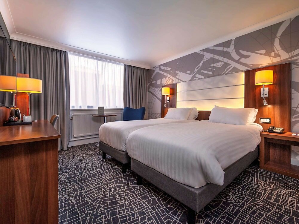 Фото Mercure Telford Centre Hotel