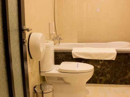 Фото International Hotel