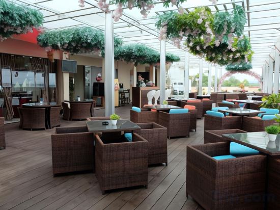 Фото The Belagri Hotel and Convention