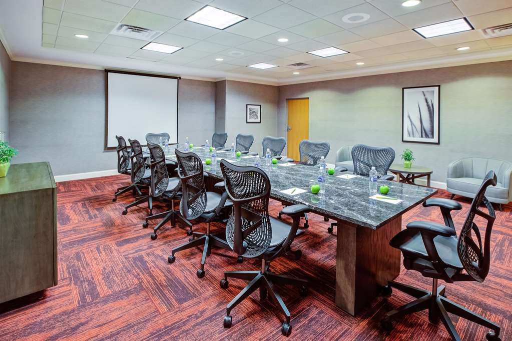 Фото Hilton Garden Inn Chesterton