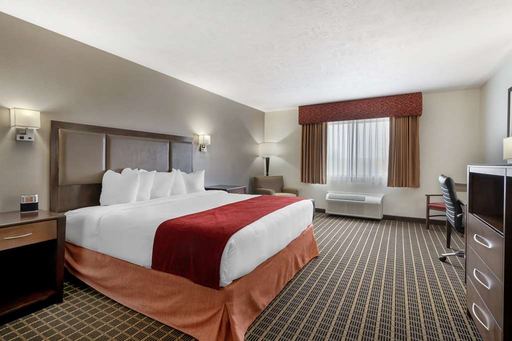 Фото Best Western Plus Eagleridge Inn & Suites