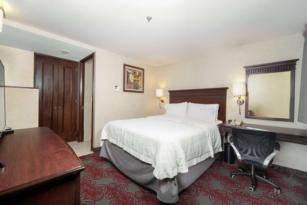 Фото Hampton Inn & Suites Mexico City Centro Historico