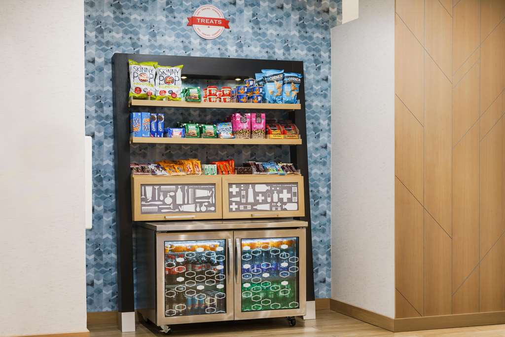 Фото Hilton Garden Inn New York/West 35 Street