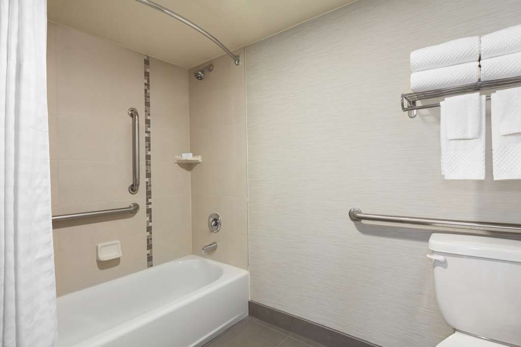 Фото Embassy Suites by Hilton Lompoc Central Coast