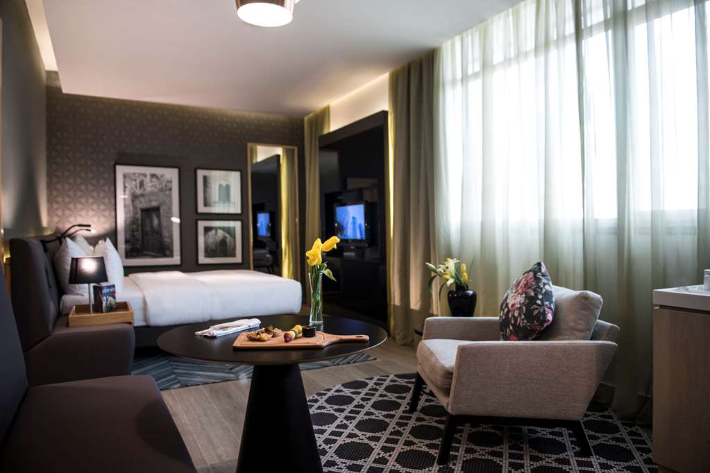 Фото Radisson Blu Hotel, Beirut Verdun