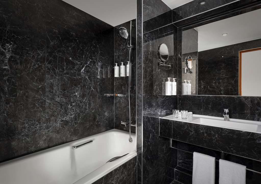 Фото Park Plaza Victoria London