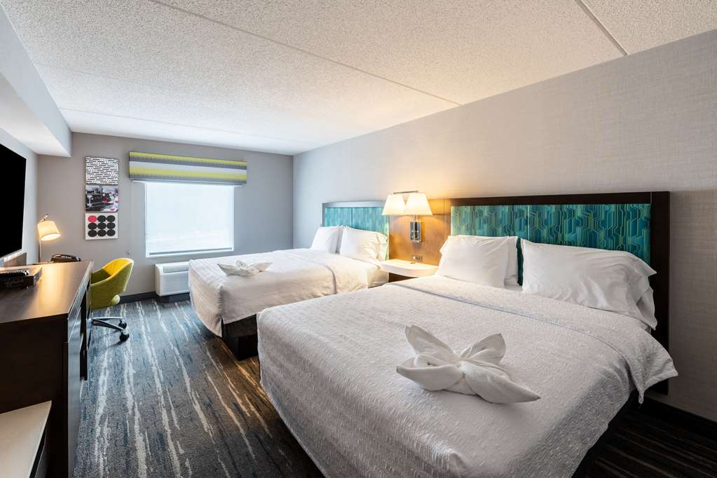 Фото Hampton Inn & Suites Poughkeepsie