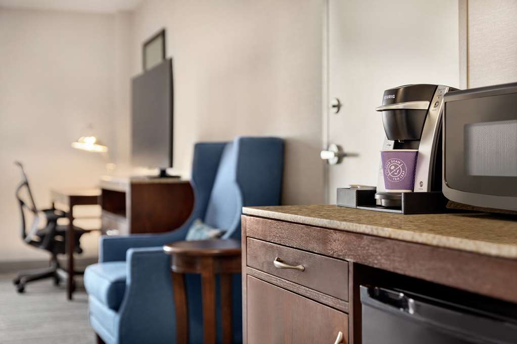 Фото Hilton Garden Inn Stony Brook