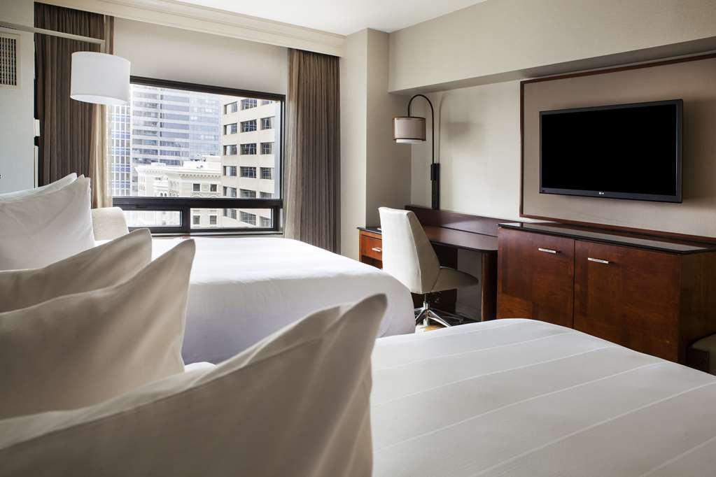 Фото Hilton Denver City Center