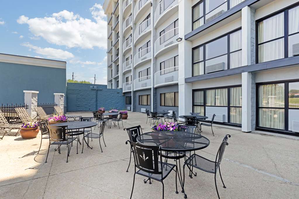 Фото Best Western Plus Midwest Inn