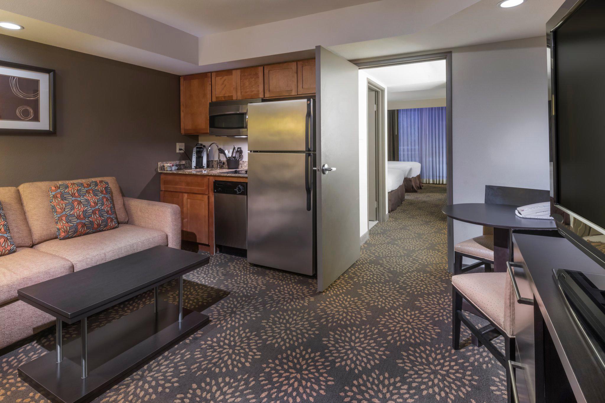 Фото Holiday Inn & Suites Phoenix Airport North by IHG
