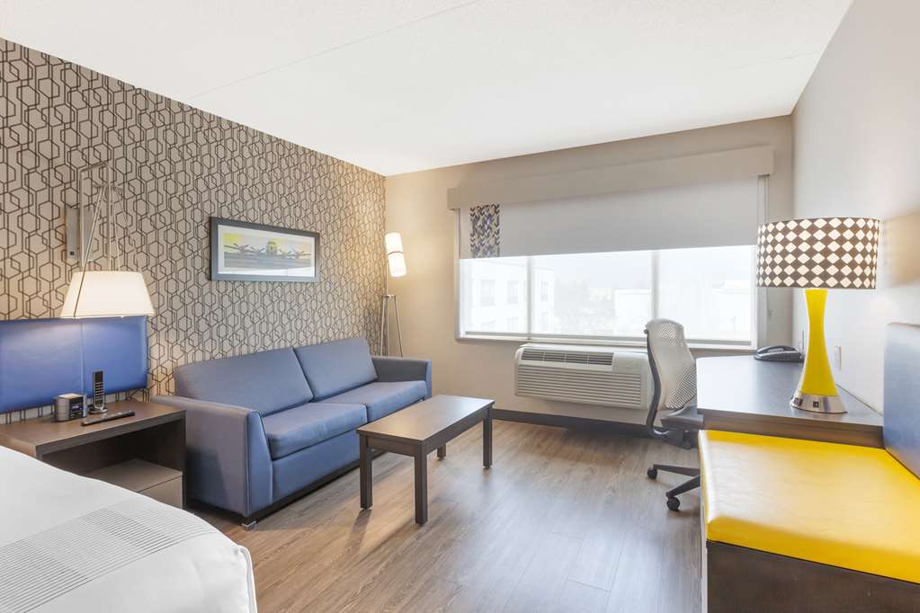 Фото GLō Best Western Mississauga Corporate Centre