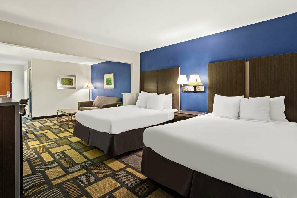 Фото Best Western Galleria Inn & Suites