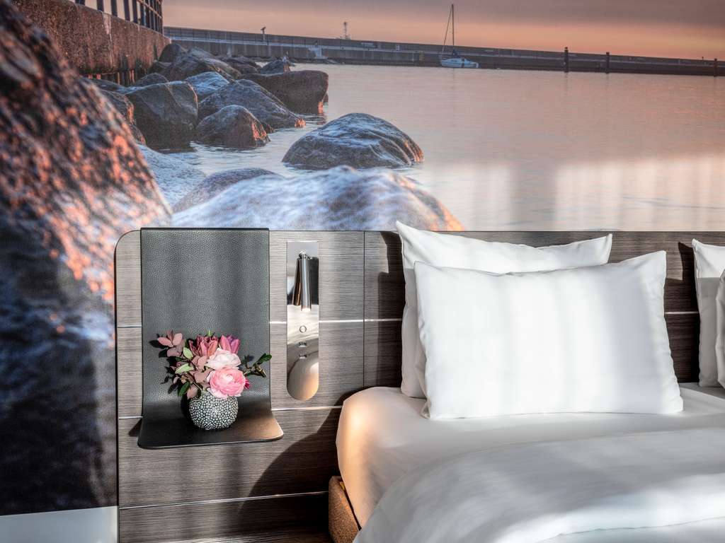 Фото Novotel Hamburg City Alster