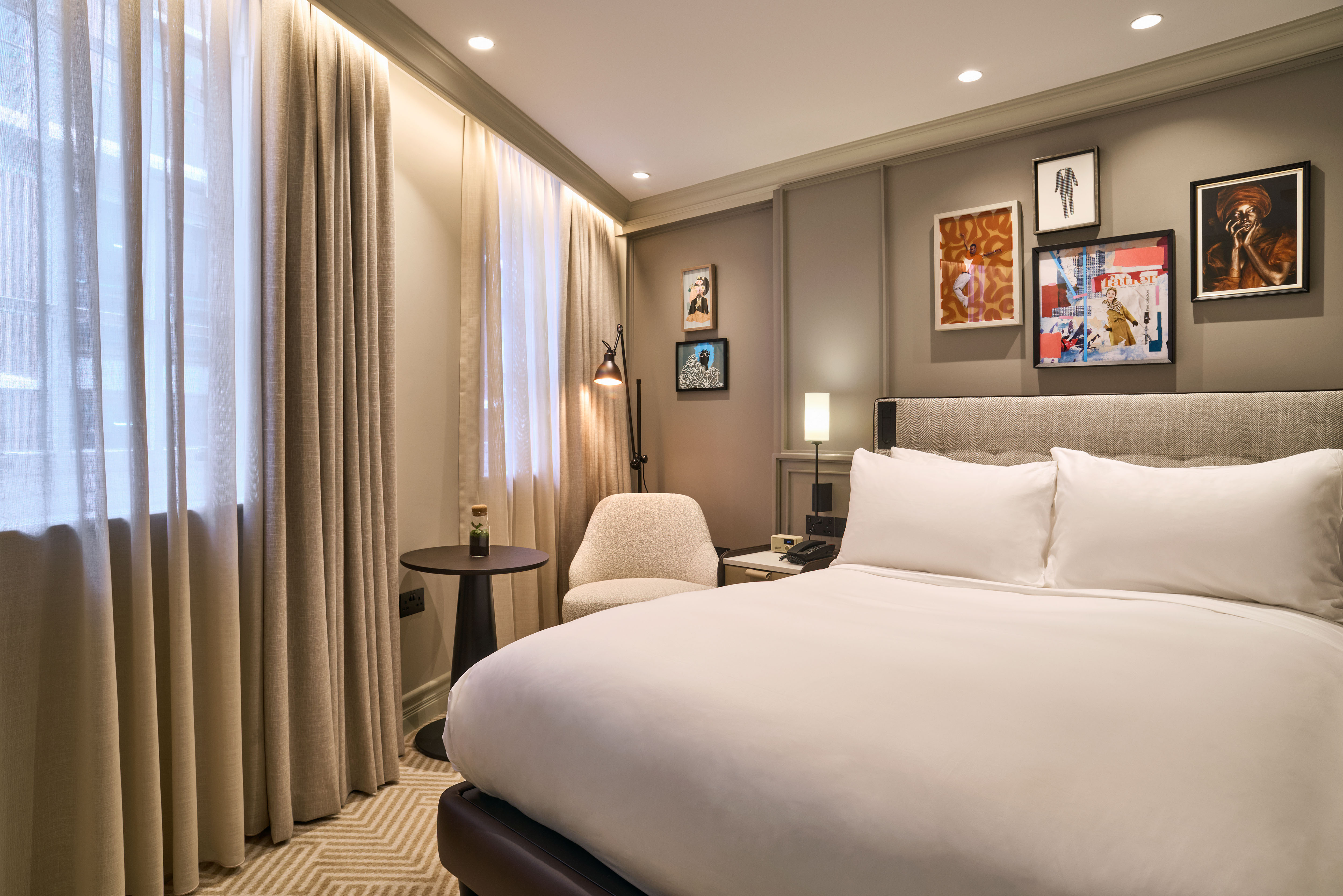 Фото Radisson Blu Edwardian Bond Street Hotel, London