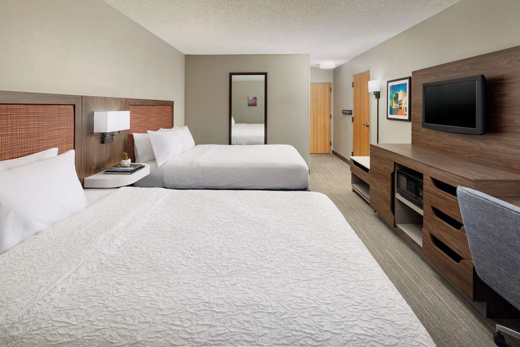 Фото Hampton Inn Laredo