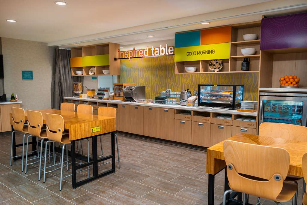 Фото Home2 Suites by Hilton Bakersfield