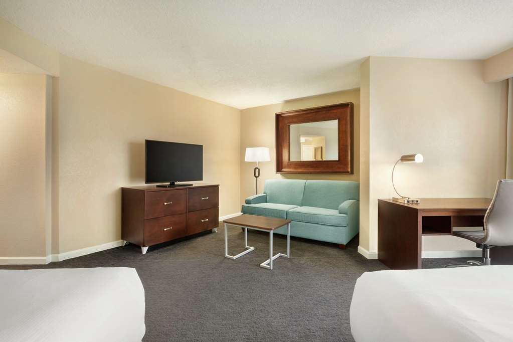 Фото Doubletree by Hilton Orlando Downtown