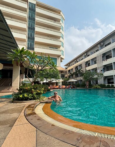 Sea Breeze Jomtien Resort
