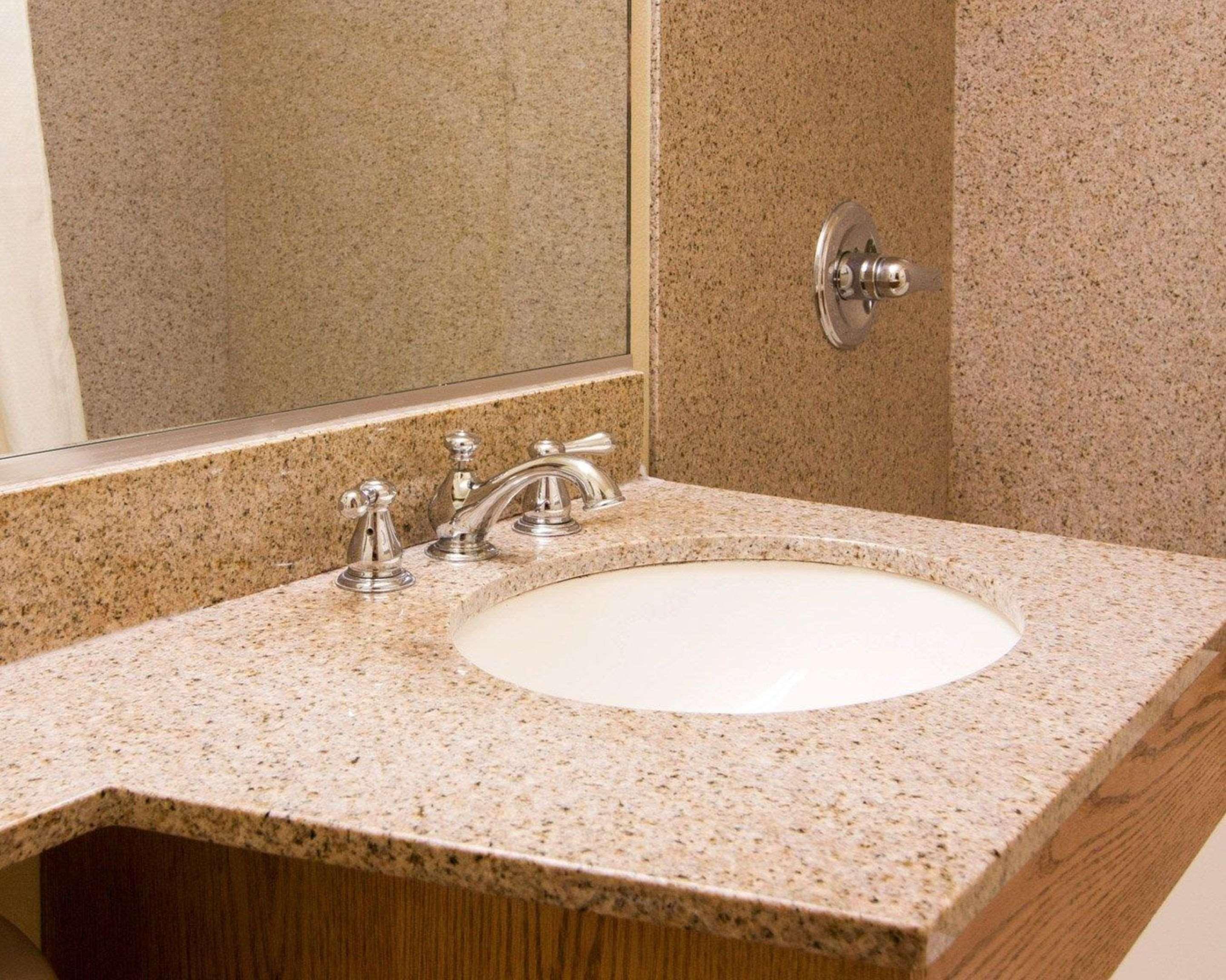 Фото Econo Lodge Portland City Center