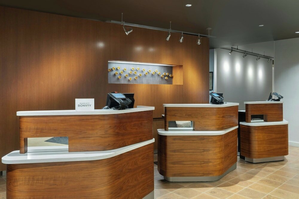 Фото Courtyard by Marriott Redwood City