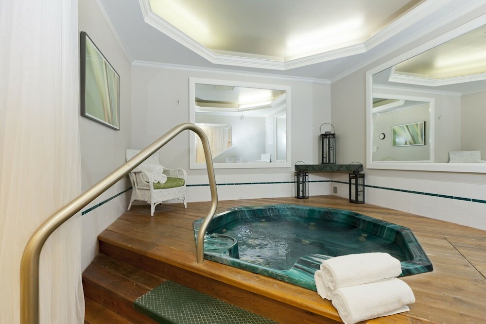 Фото Elm Hurst Inn & SPA