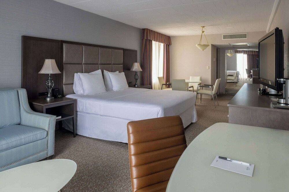 Фото Radisson Hotel Hauppauge-Long Island