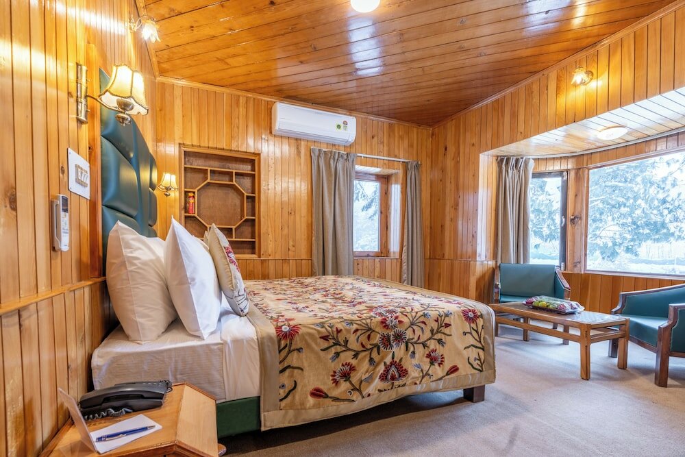 Фото Hotel Heevan Pahalgam