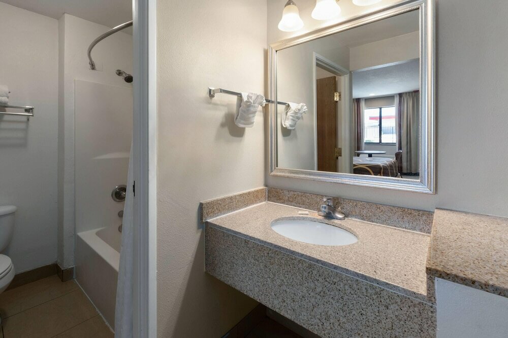 Фото Super 8 by Wyndham Tucson/Grant Road Area Az