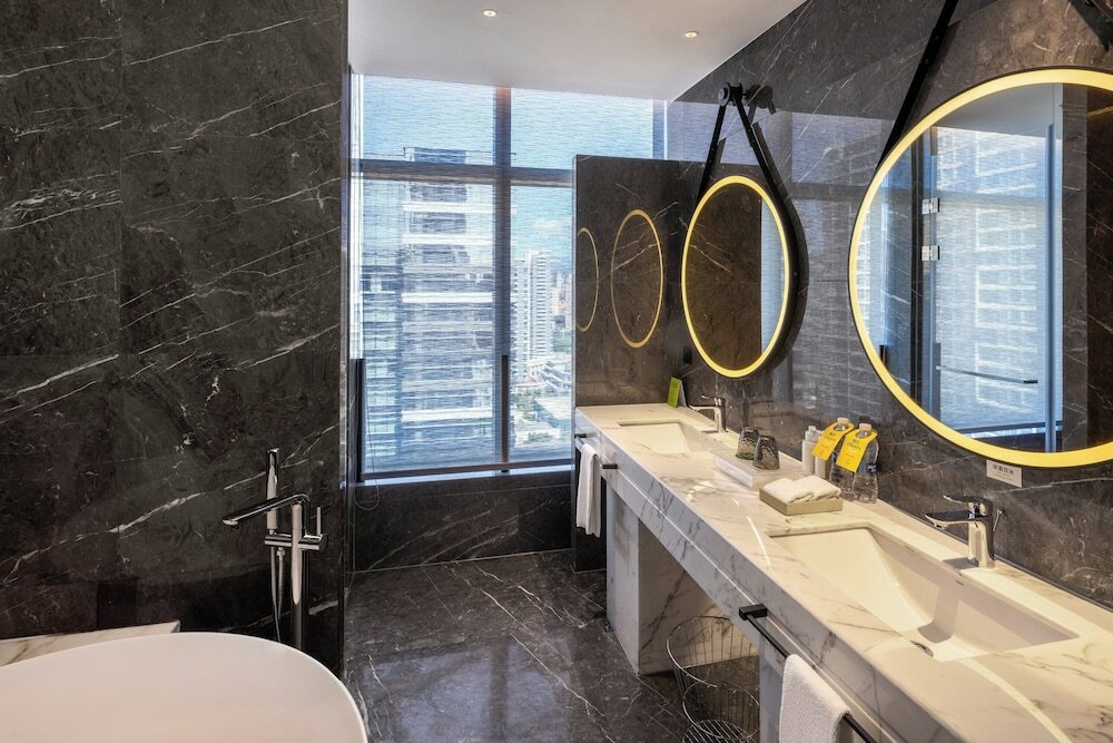 Фото Crowne Plaza Qingdao Jinshui, an Ihg Hotel