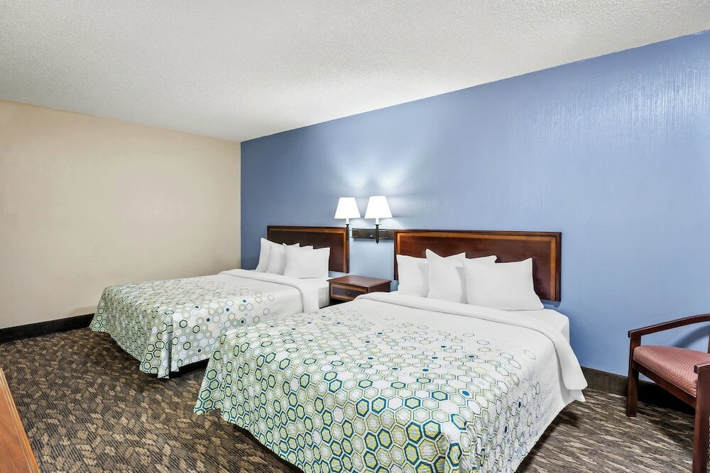 Фото Bonanza Inn & Suites