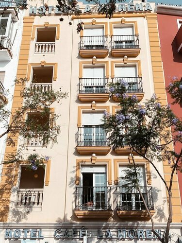 Внешний вид отеля Hotel Cafe La Morena в Фуэнхироле, фото 2