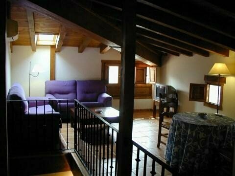 Гостиница Hostal Rural Luna Y Hostal Rural Lunaposada в Канделеде