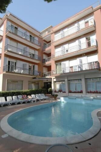 Гостиница Hotel Kristall в Диано-Марине