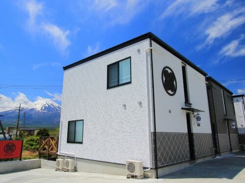 Гостиница Fujinokura Village в Префектуре Яманаси