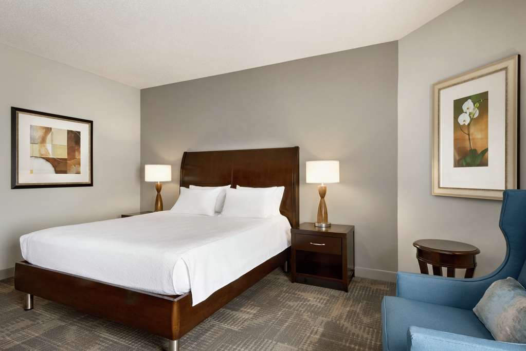 Фото Hilton Garden Inn Minneapolis Downtown