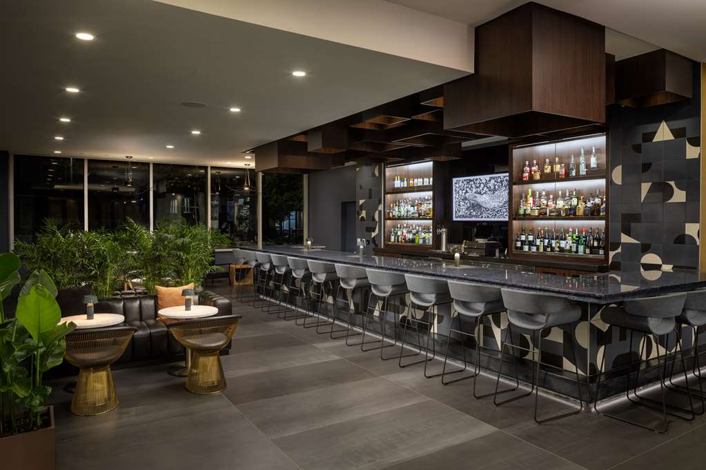 Фото Hampton Inn & Suites Rochester Downtown