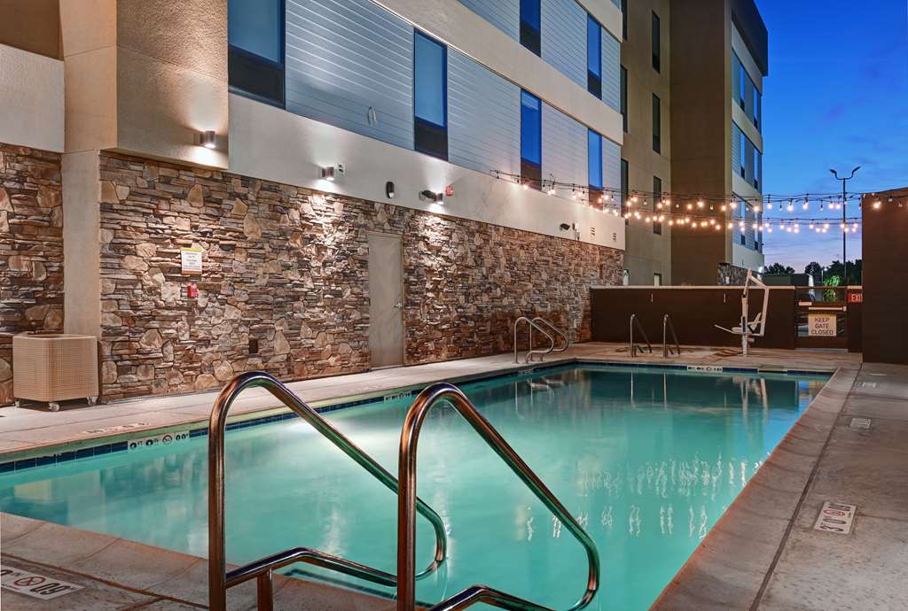 Фото Home2 Suites by Hilton Tracy
